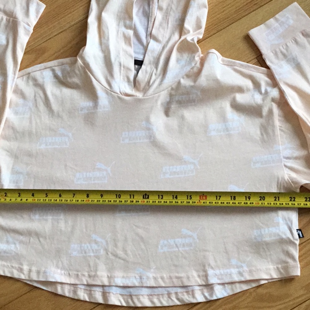 Puma Amplified all-over print, Cropped Hoodie in Blush Peach with White Logo - Picture 6 of 8